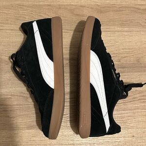 Women’s Puma Sneakers